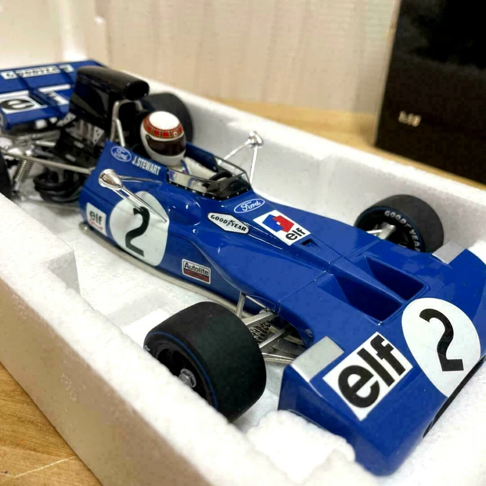 Jackie Stewart World Champ 1971 Minichamps F1 race car German GP 1:18  Ford box - Image 2 of 4