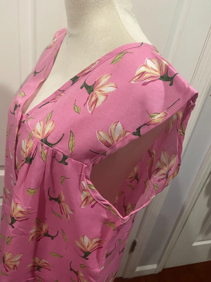 Women Sleeveless Cobbler with side Pockets Pink Floral Sz M 30"L - Image 3 of 4
