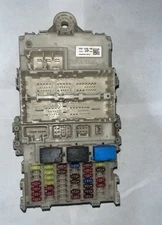 2019 - 2021 Honda HR-V Interior Cabin Fuse Box Junction Block T7A-AA10-M1 OEM !