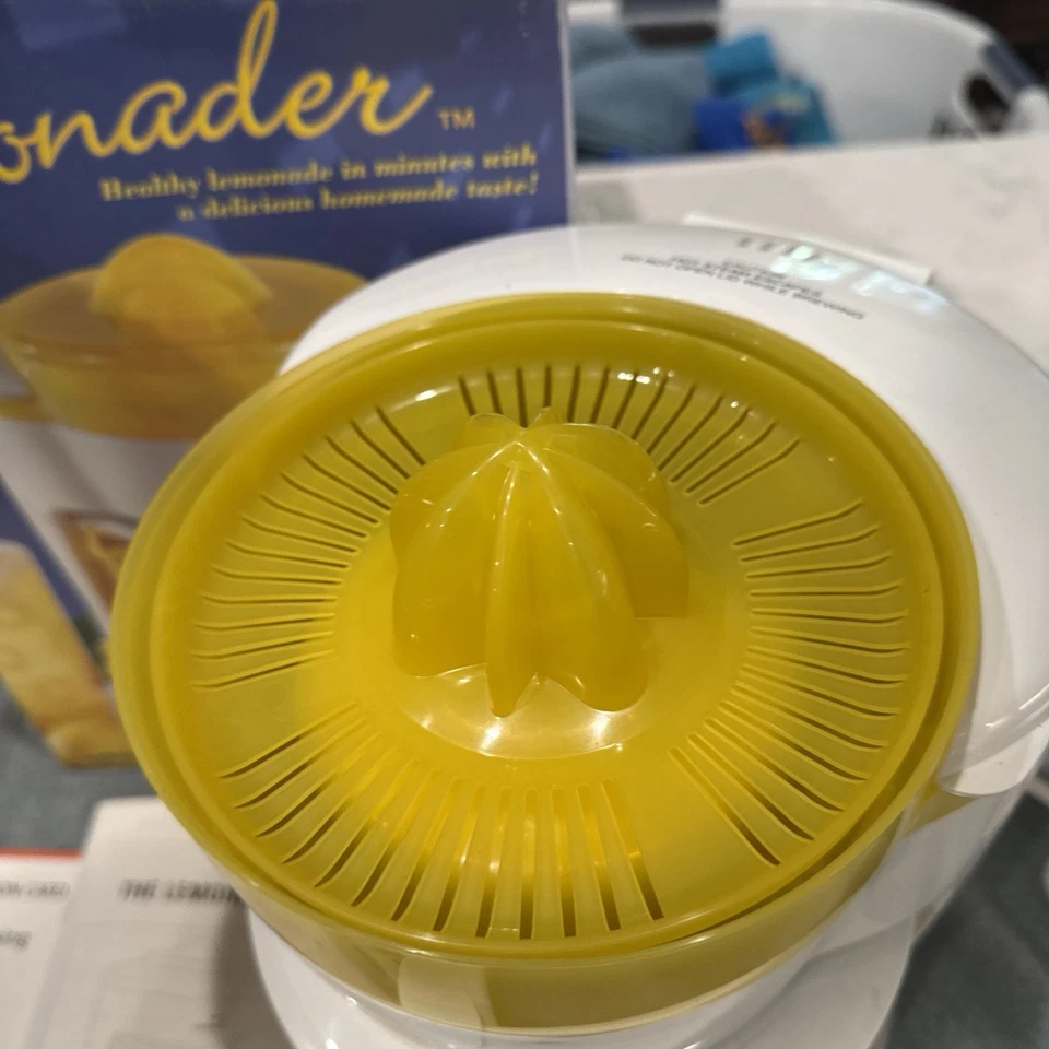 Máquina de limonada THE LIMONADER de Salton casera fresca rápida fácil 2,5 cuartos nueva en caja Foto 3 de 4