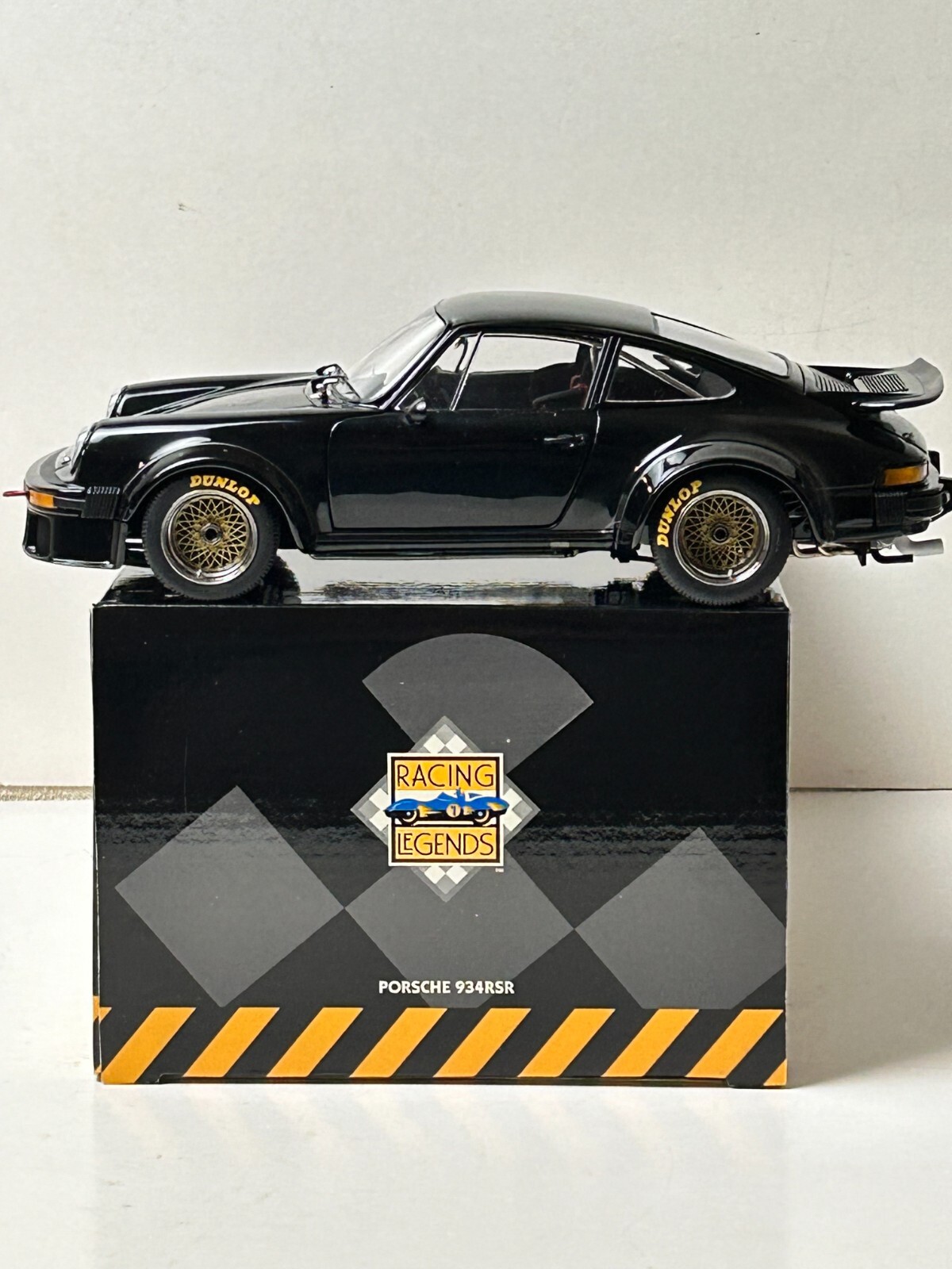 1 18 EXOTO PORSCHE 934