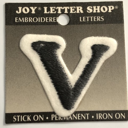 Aplique permanente Joy Letter Shop negro V 1,5"" hierro bordado en palo - Imagen 2 de 7