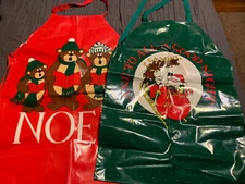 2 Vintage Christmas Holiday RED &GREEN Aprons by Beachwood LTD Santa Carolers