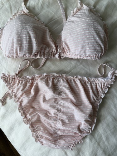 H&M Women’s Seersucker Pink And White Stripe Ruffle Scallop Swimsuit Set 10/14 - Picture 4 of 10