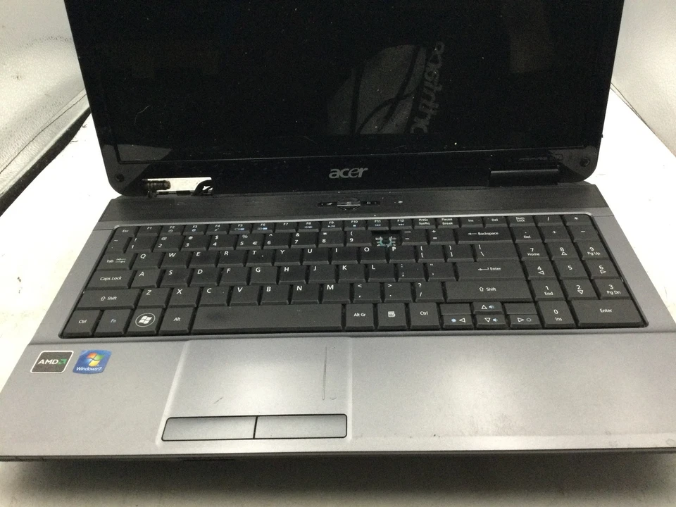 Portátil Acer Aspire 5532 - Para piezas - No enciende - 2 GB RAM -AMD-READ-BB Foto 3 de 4