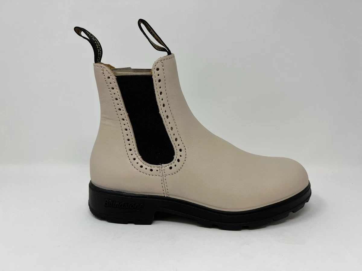 Girlfriend blundstone sale