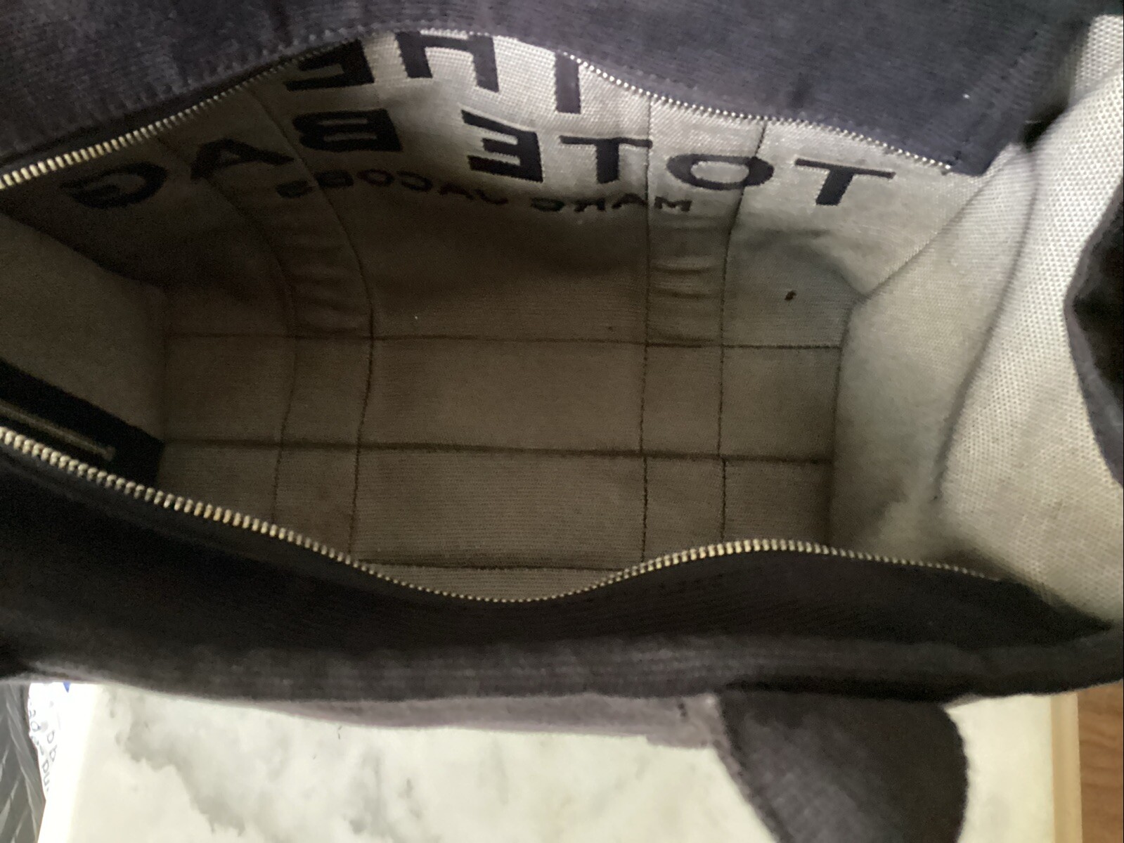 Marc Jacobs The Jacquard Large Tote In Black Excellent Condition image 6