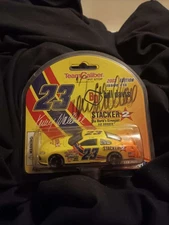 *RARE* NASCAR Kenny Wallace 2003 Stacker 2 SIGNED