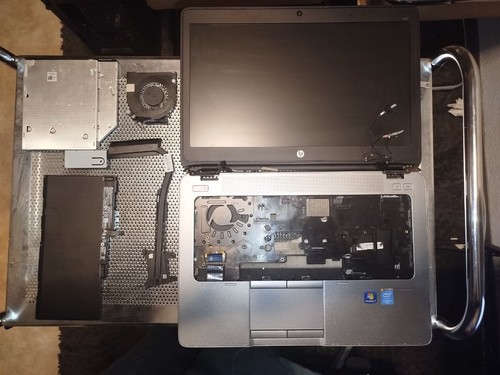 HP EliteBook 840 G2 – Ersatzteile / Defekt Mainboar – Display, Gehäuse, Akku TOP