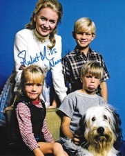 * JULIET MILLS * signed 8x10 photo * NANNY AND THE PROFESSOR * COA * 3