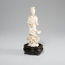 Blanc de Chine Chinese White Paste Porcelain Guanyin Guanjin Goddess Figurine