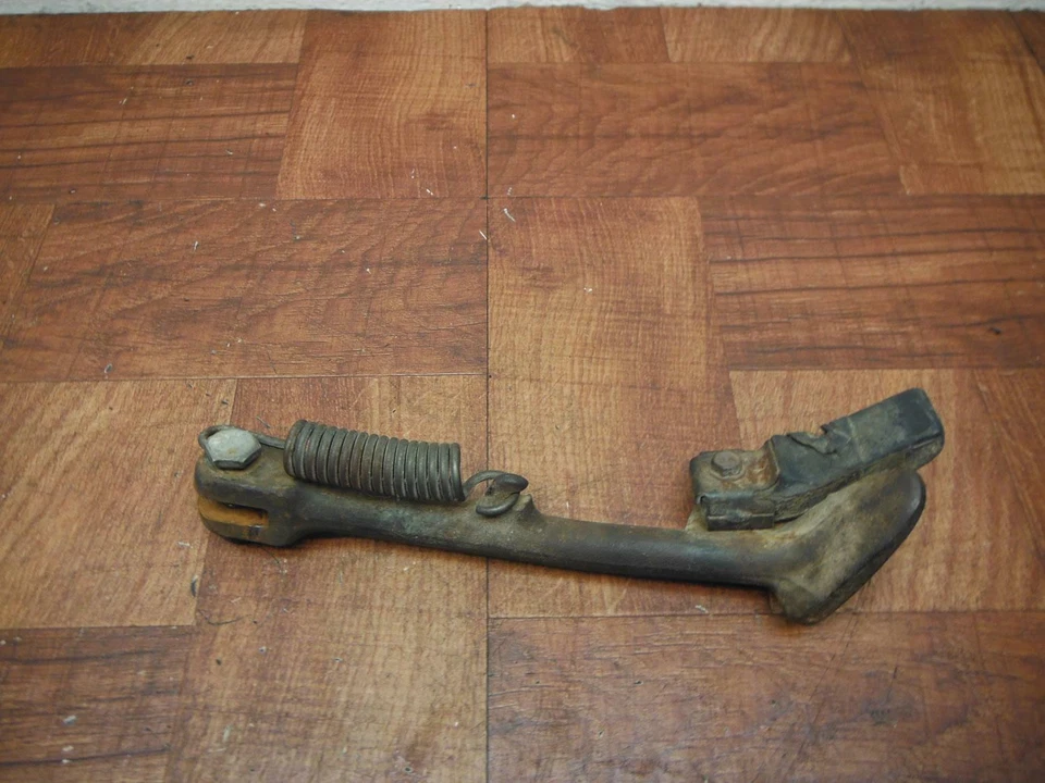 Honda 84-87 Goldwing 1200 1985 GL 1200 SUPORTE LATERAL 50540-MG9-680 - Imagem 3 de 4