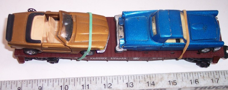 MTH PENNSYLVANIA RRR Flat Car w/ Die-Cast MB Diesel & Ford Thunderbird in O/O-27