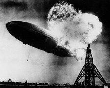 ZEPPLIN HINDENBURG CATCHING FIRE EXPLOSION MAY 6 1937 8X10 PHOTO REPRINT