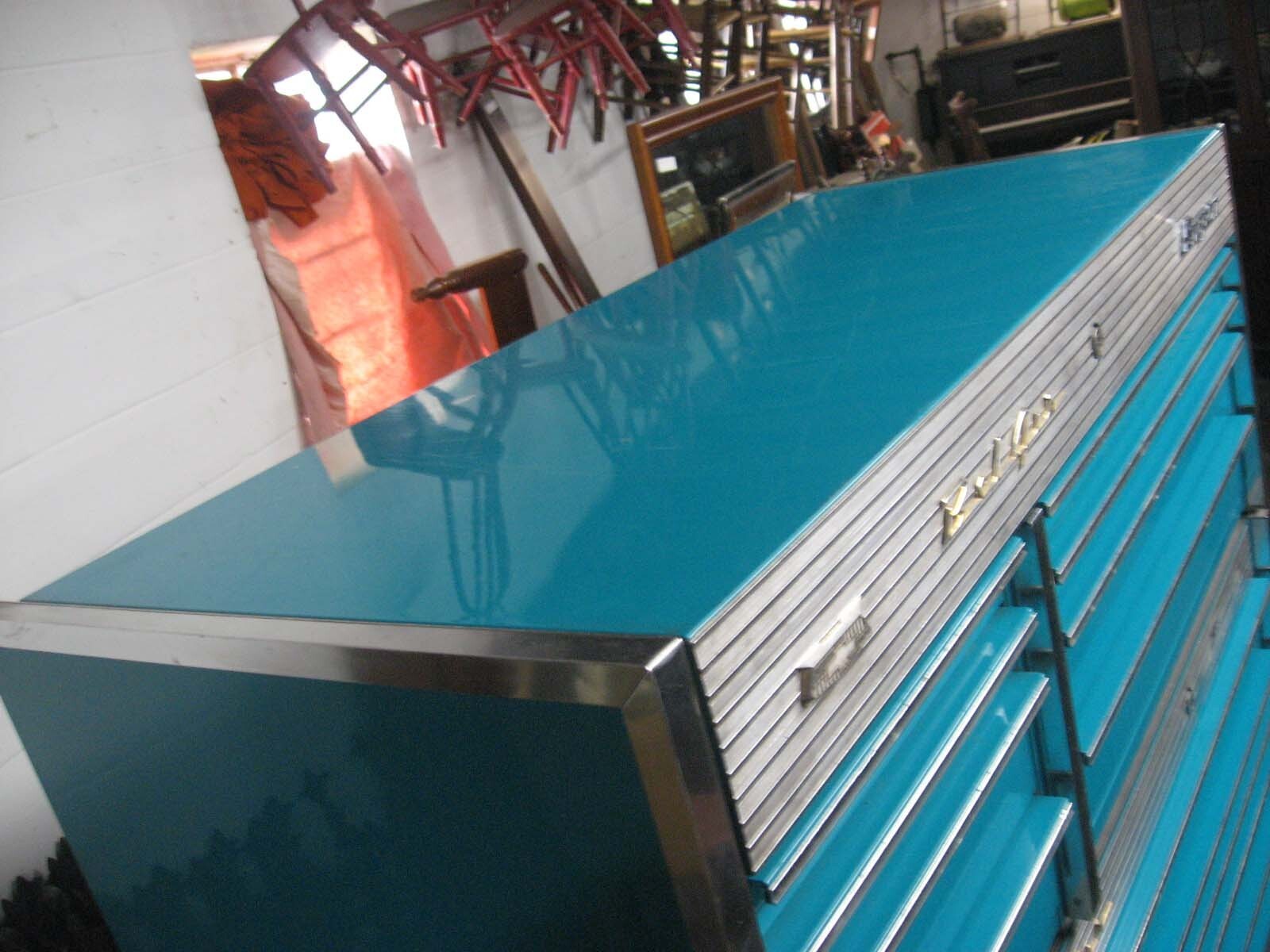 SNAP ON MECHANIC BELAIR TOOL BOX HOLDS TOOLS TO WORK ON CAR TRUCKS