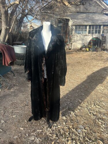 BEAUTIFUL 1940s VINTAGE SHEARED BLACK BEAVER STROLLER COAT - Picture 10 of 13