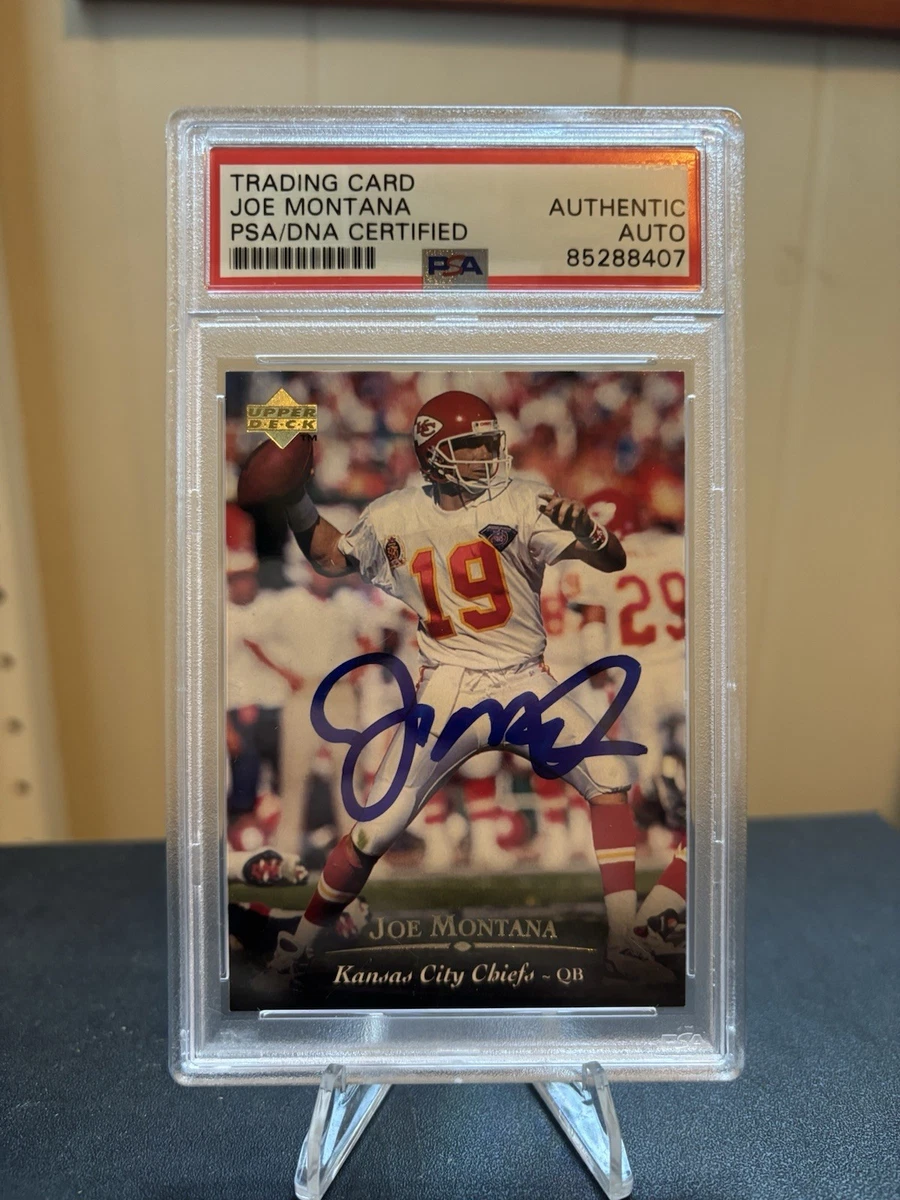 Upper Deck Joe Montana Autographed Football Sports Trading Cards