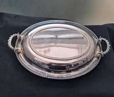 Mappin & Webb 1930s Entree Dish With Lid, Silver Plated Serving Dish. England. 