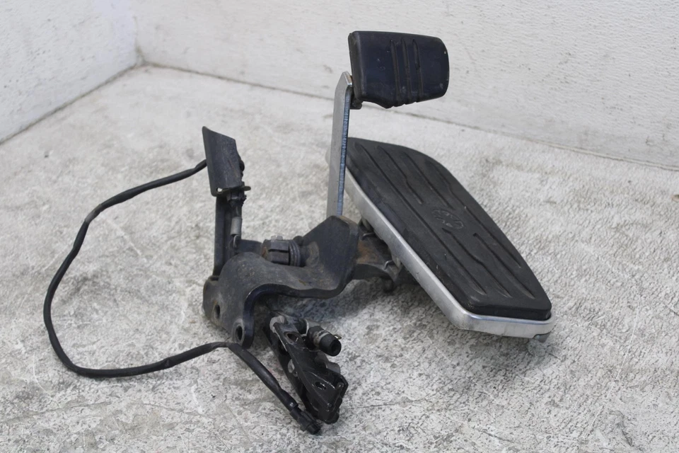 07-14 TABLERO PISO DELANTERO DERECHO YAMAHA V STAR 1300 XVS1300 XVS OEM CON MASTER O5 Foto 2 de 4