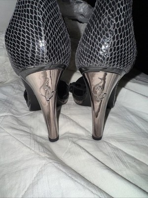 Baby Phat Black Snake Embossed T Strap Heels   Size 7.5   NEW , No Box