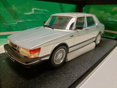 Cult 1:18 Saab 9000 Turbo 1985 Schwarz Saab 4-Tür Luxus Limousine Modell