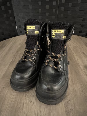 Buffalo Women's Aspha NC Vegan Black Leather Boots Sz 8.5 Good Condition