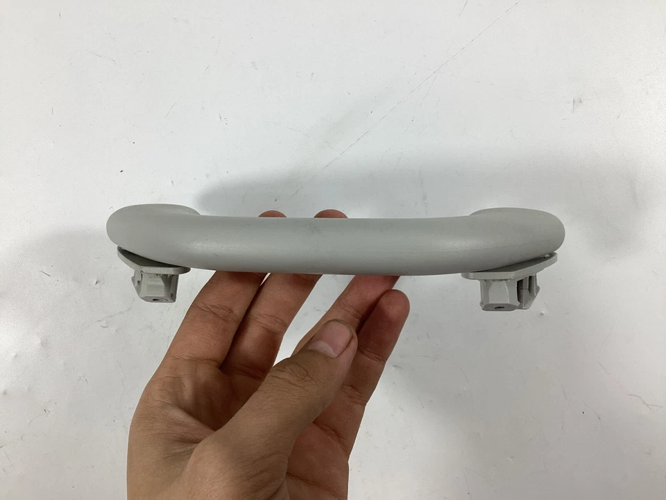 Оригинальная ручка захвата 2010-2014 Volkswagen GTI Jetta Sportwagen 1K0857607M. - Изображение 3 из 4