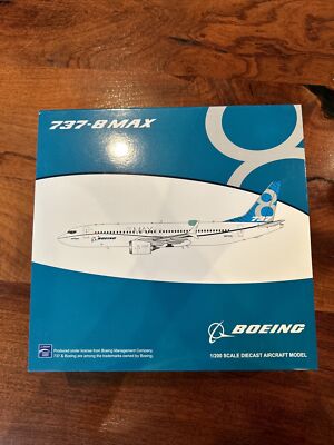 Boeing 737-8 Max N8702L With Stand 1:200 New Very Rare