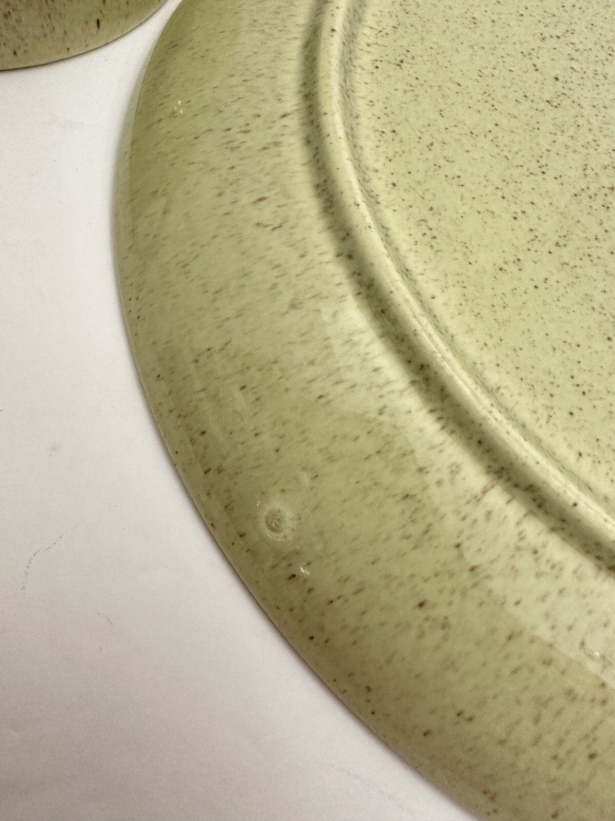 Vintage MCM LAUREL POTTERY CALIFORNIA LIVING Speckled Green 4Piece Place Setting