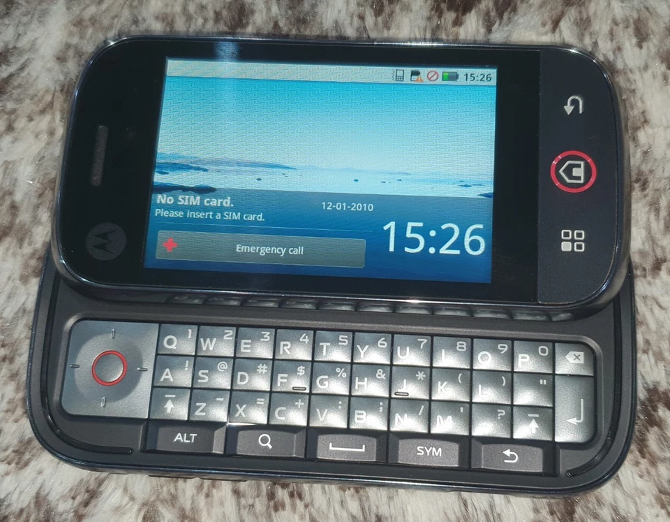 MOTOROLA Cliq Dext Slide Smartphone Mobile Phone Android QWERTY Keyboard - Image 2 of 4
