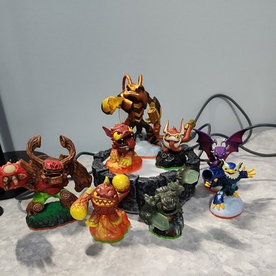 Lot of 8 Misc. Skylanders Figurines And Portal Of Power Untested Used