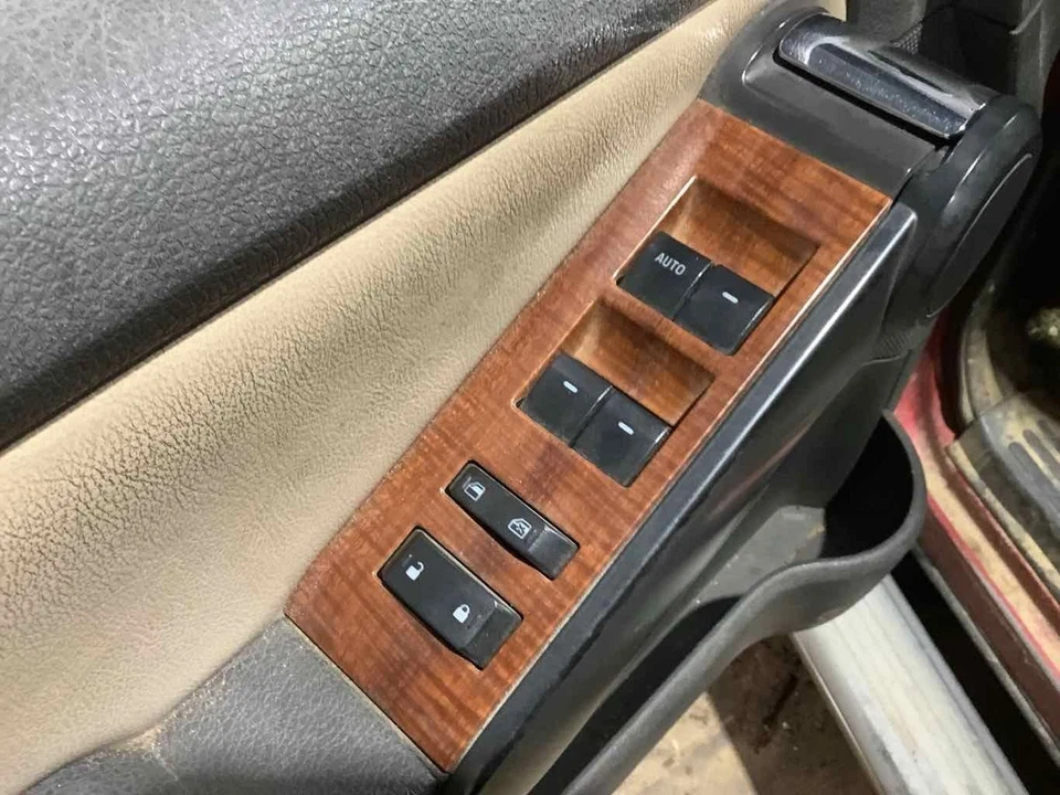 Used Rear Right Door Assembly Rear Side fits: 2010 Ford Explorer exc. Sport Trac Foto 2 de 4