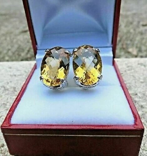 Aretes de oro blanco de 14 quilates solitario de citrino ovalados de 6 quilates con cierre trasero Omega Foto 3 de 4