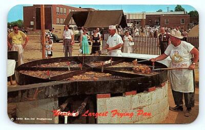 DEL-MAR-VA PENINSULA ~ World's LARGEST FRYING PAN Chicken Festival 1960 Postcard