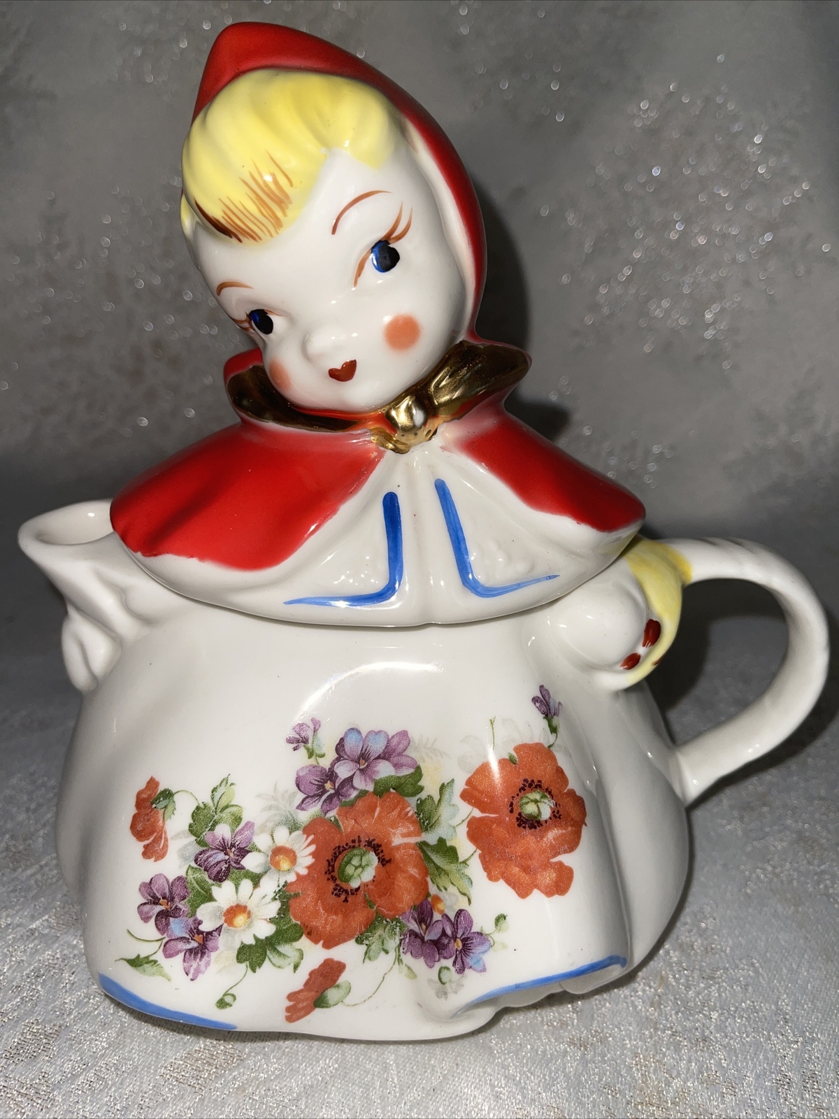 Vintage Original Hull Little Red Riding Hood Teapot Excellent condition