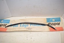 Nos Chrysler Dodge Door Edge Protectors 04186021 -w7