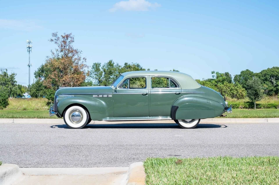 1940 Buick Roadmaster Sedan, Great Condition - Image 2 of 4