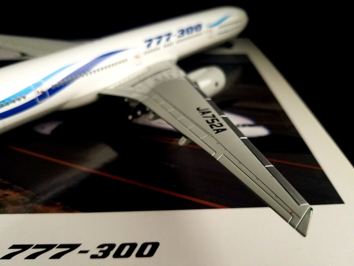 【新品・即納】ANA JA752A B777-300 1/200 s-l400.jpg