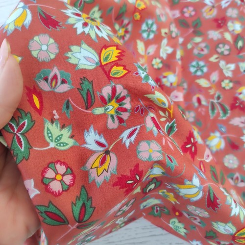 Vintage cotton floral small print fabric Patchwork Quilting Sewing Craft - Picture 3 of 10