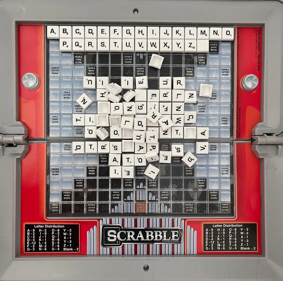 Juego de viaje Scrabble piezas de repuesto BLANCO letras a presión azulejos tan bajos como 0,40ea Foto 3 de 4