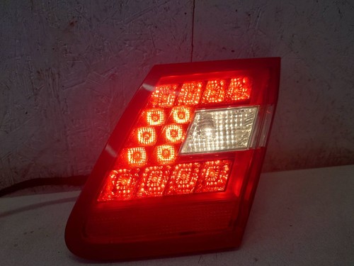 Mercedes-Benz E W212 2009 Hinten rechts Rückleuchte Heckleuchte innen TAU5364