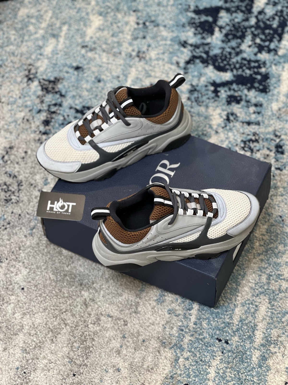 Dior B22 Trainers Coffee | White | Grey | Black Size Uk 8 image 2