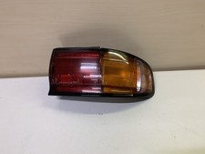 Rücklicht Rückleuchte Toyota Camry Bj 1991 - 1996 rechts *Kratzer* Limousine