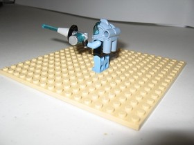 LEGO MINIFIGURE RETIRED MR. FREEZE FROM SET 76000 FROM 2013 NEW