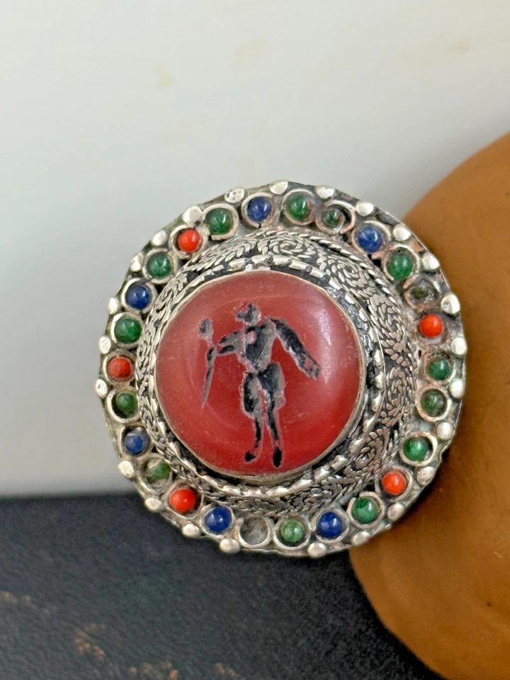 Turkmani Antique Intaglio Handmade Silver Agate Ring | 26g | Size 9 - Image 4 of 4