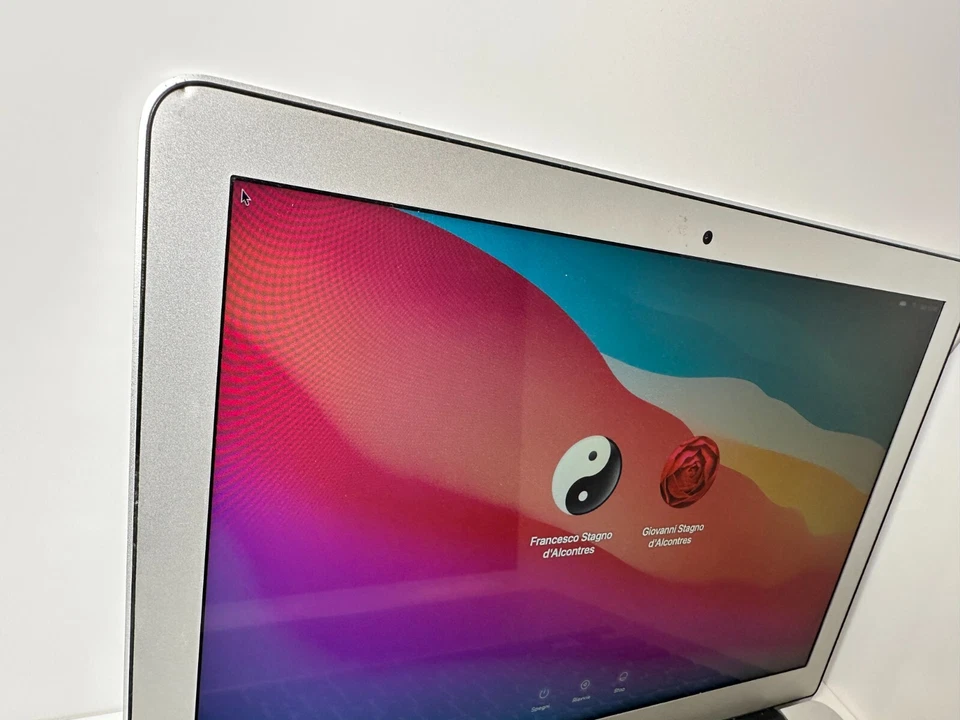 Apple MacBook Air 13" 2013 · i5 · 4GB · 121GB, foto 4 di 5