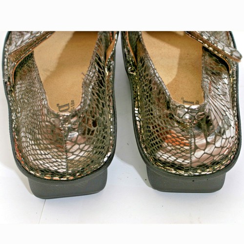 Alegria by PG Lite Womens 8 - 8.5 Shiny Gold Faux Snake $120 - Picture 5 of 9