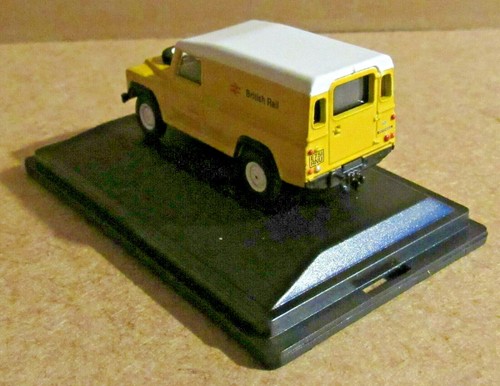 OXFORD DIECAST LAND ROVER DEFENDER BRITISH RAIL MODELLAUTO IM MASSSTAB 1:76 GELB - Bild 4 von 6
