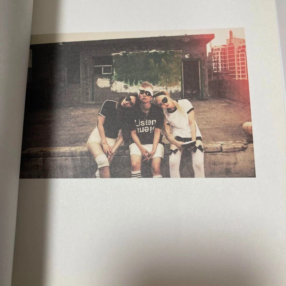 f(x) The 3rd Album CD Red Light Photocard Korea Press Wild Cats Ver USED - Image 4 of 4