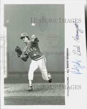 1983 Press Photo Texas Rangers Rick Honeycutt hurls towards home plate